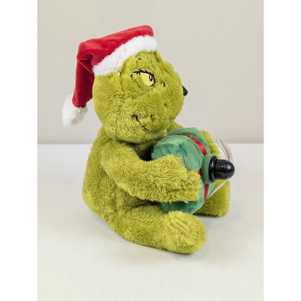 Grinch Musical Animated Fan Plush 